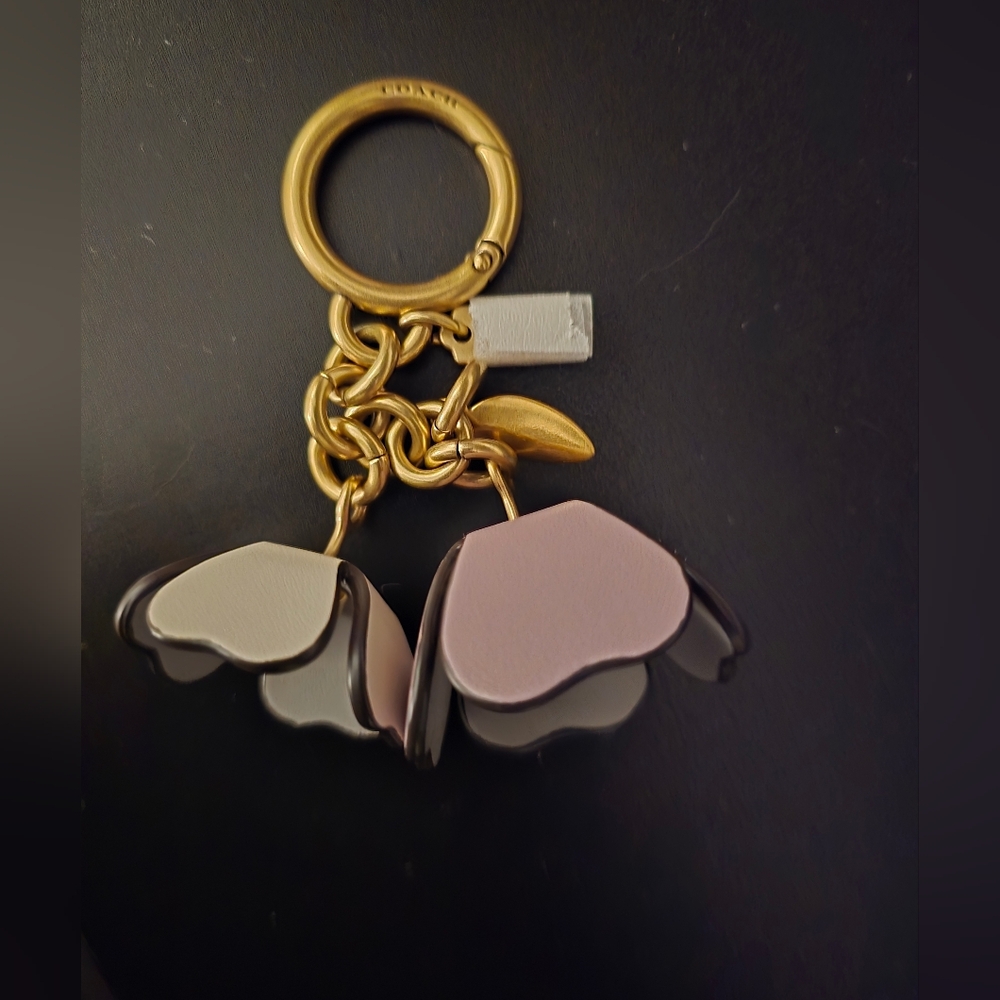 Coach Essential Tea Rose Bag/Key Charm